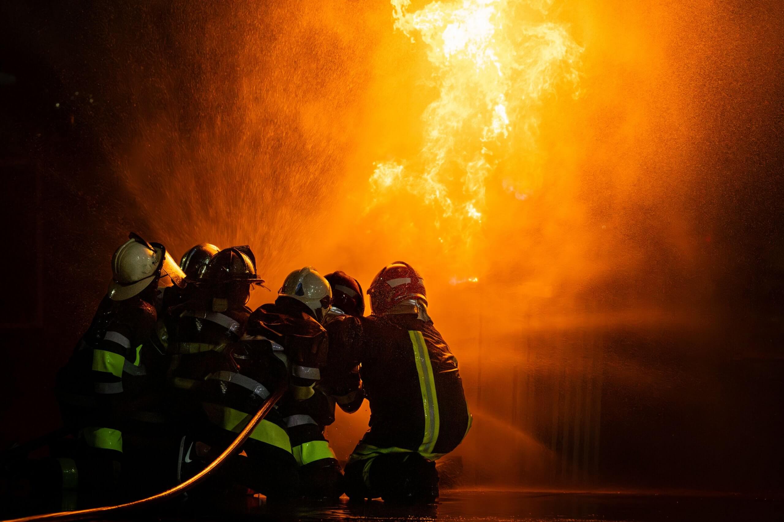 Mégafeux estivaux : face aux manques de moyens, les sapeurs-pompiers et l’ONF tirent la sonnette d’alarme